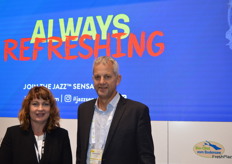 Sarah McCormack - T&G Global and Gavin Ross - Plant & Food Research. T&G Global has joined Plant & Food Research, the Institute of Agriculture and Food Research Technology (IRTA) and Fruit Futur as the exclusive partner for the commercialisation of exciting new apple and pear cultivars, developed in a world-class breeding programme, designed specifically to tackle challenges such as sunburn, colour and firmness associated with a warming global climate.The Hot Climate Programme (HCP), one of the most exciting global breeding projects, was initiated in 2002 by Plant & Food Research and IRTA to address challenges that were being experienced by Spanish growers, particularly those of the Catalan region, with traditional apple and pear varieties. 